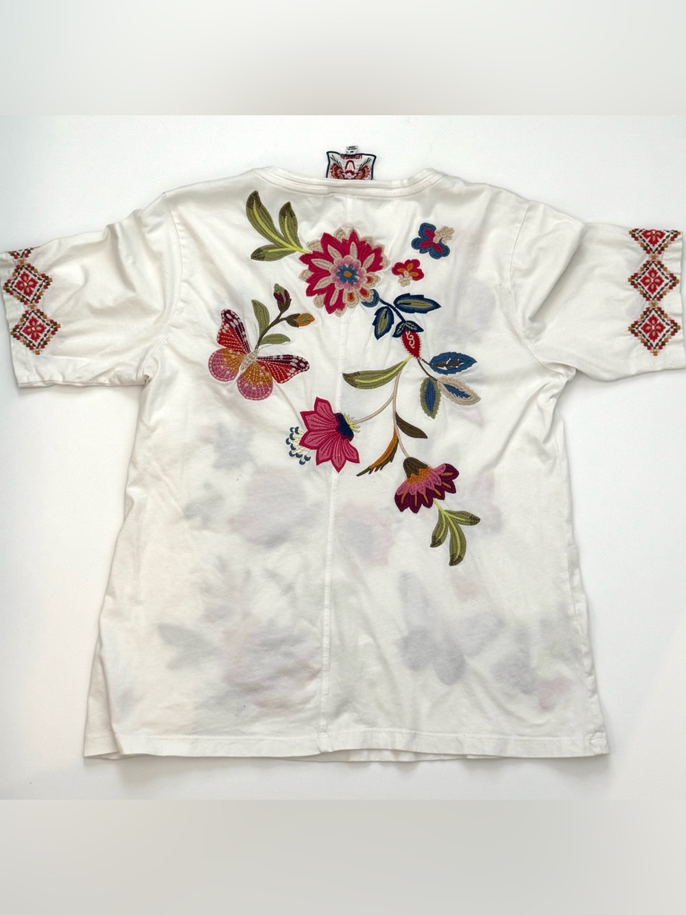 Johnny Was Gracey Trapunto Embroidered V-Neck Cotton Tee - Size M - Picture 4 of 4